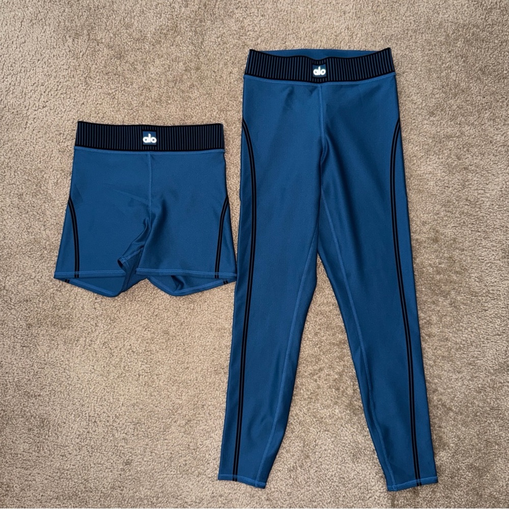 alo Airlift High-Waist 7/8 Line Up Legging Shorts Eclipse Blue Size XS